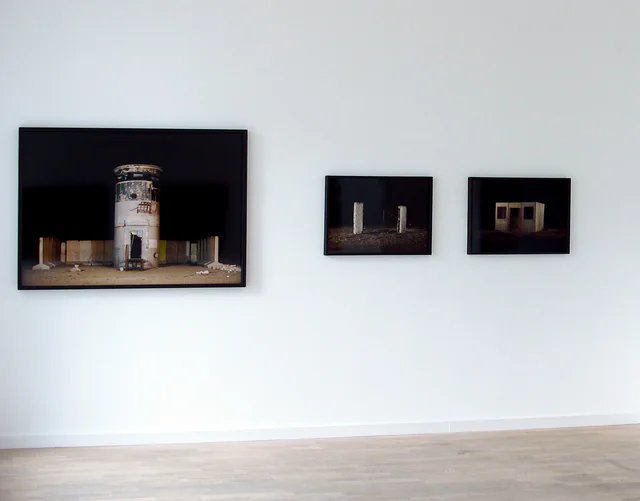 Across a dark Land, installation view