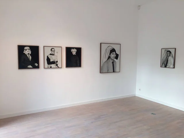 Nadelstreifen — Pinstripe, installation view