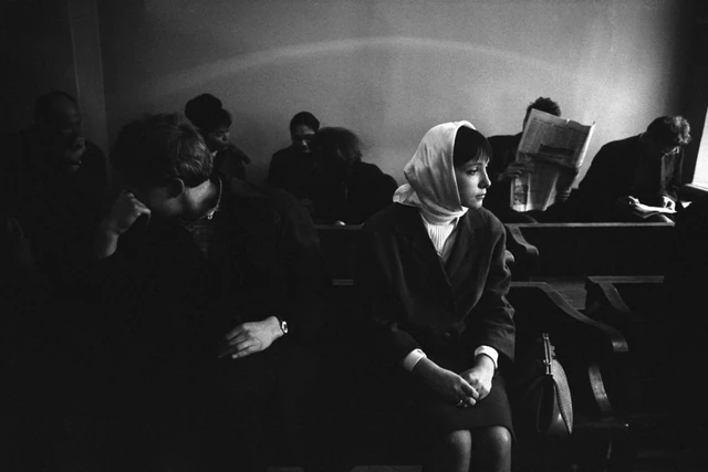 Eve Arnold, Divorce, Moscow, USSR, 1966
